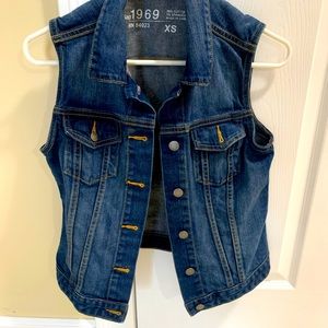 Gap Denim vest NWT